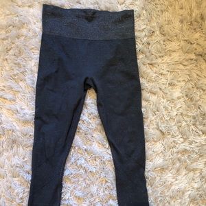 Athleta Shimmer Seamless Tight Charcoal Gray